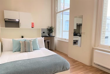 1 bed studio, College Square East, Holylands, Belfast, BT16DJ - Image 6